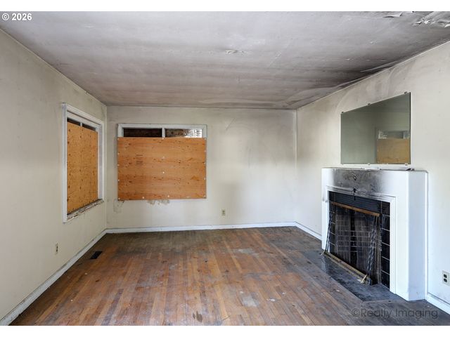 7024 Ne PRESCOTT St, Portland, OR 97218