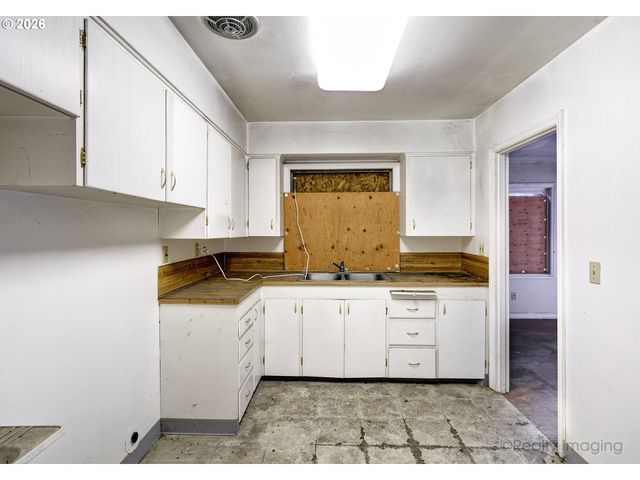 7024 Ne PRESCOTT St, Portland, OR 97218