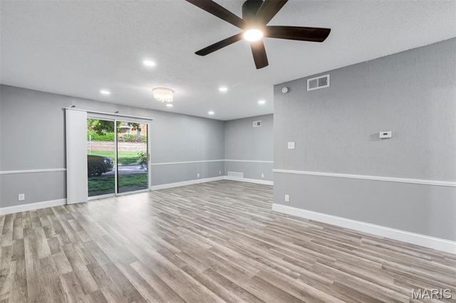 1251 Guelbreth Lane 211, St Louis, MO 63146