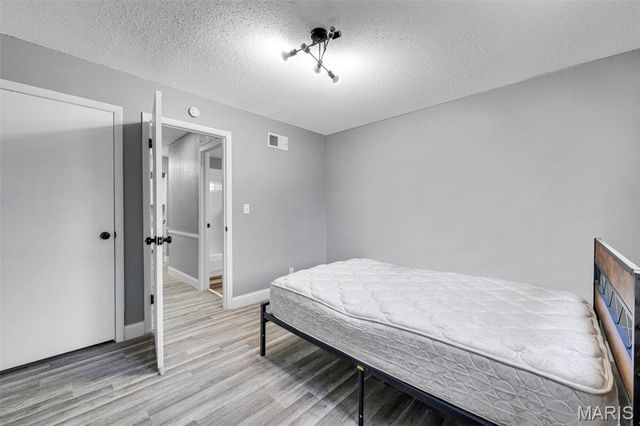 1251 Guelbreth Lane 211, St Louis, MO 63146