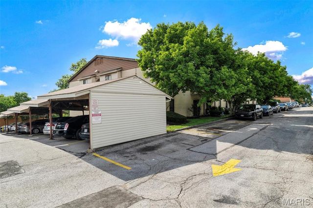 1251 Guelbreth Lane 211, St Louis, MO 63146