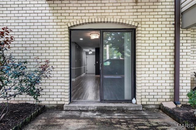 1251 Guelbreth Lane 211, St Louis, MO 63146