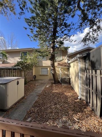 14627 PINE GLEN CIRCLE, Lutz, FL 33559