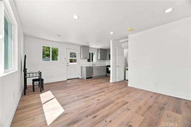 1826 Wellington Road, Los Angeles, CA 90019