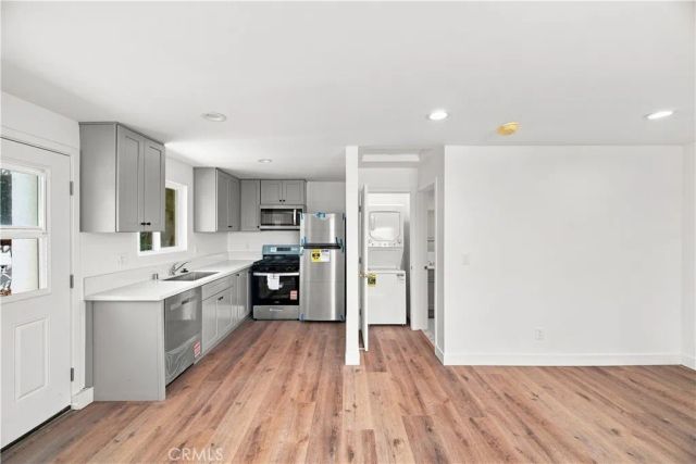 1826 Wellington Road, Los Angeles, CA 90019