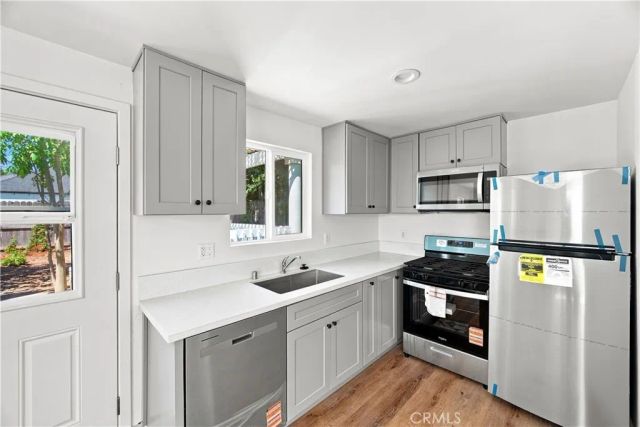 1826 Wellington Road, Los Angeles, CA 90019