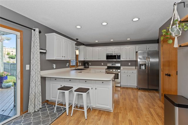 10201 Hickory Lane, Urbandale, IA 50322