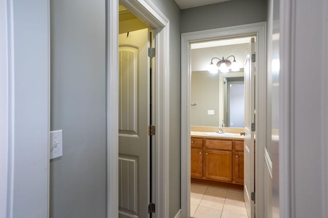 2520 VASHON CT, Columbia, MO 65203