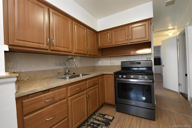 10107 Avenue L, Brooklyn, NY 11236