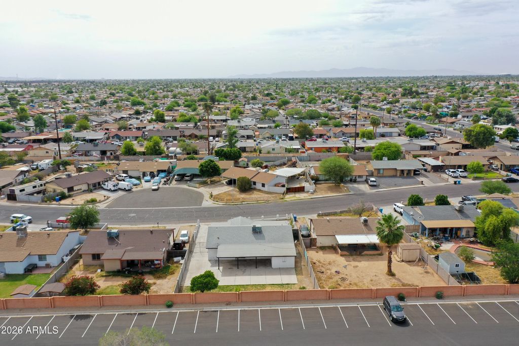 Image 26 of property listing at 2223 N 47TH Avenue, Phoenix, AZ 85035