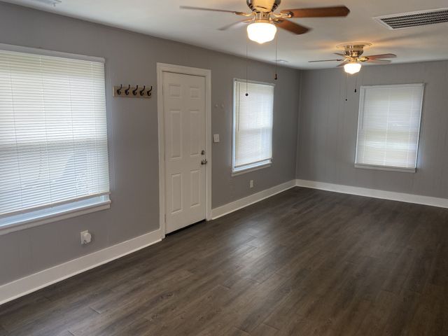 200 Bridgeway Ave, Old Hickory, TN 37138