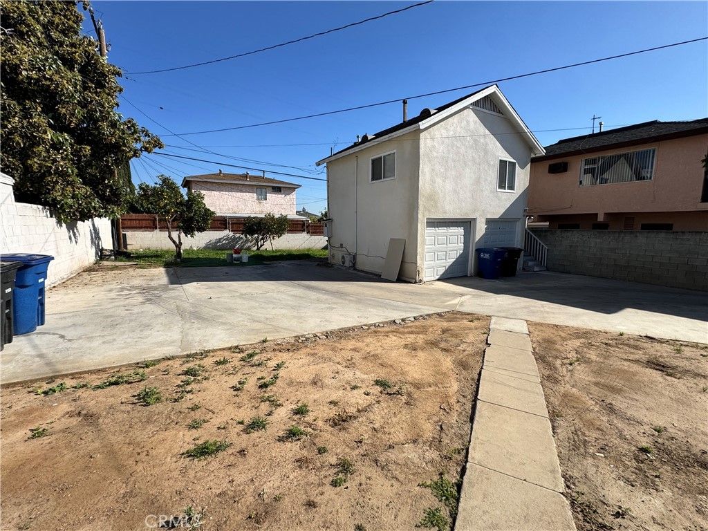 Image 4 of property listing at 710 Bradshawe, Los Angeles, CA 90022