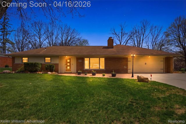 23632 Wesley Drive, Farmington, MI 48335