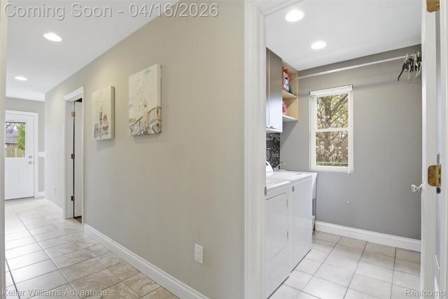 23632 Wesley Drive, Farmington, MI 48335