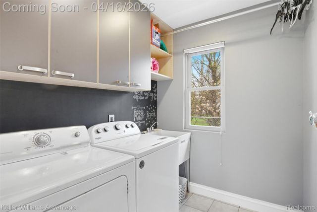 23632 Wesley Drive, Farmington, MI 48335