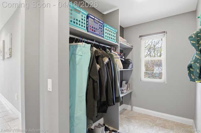 23632 Wesley Drive, Farmington, MI 48335