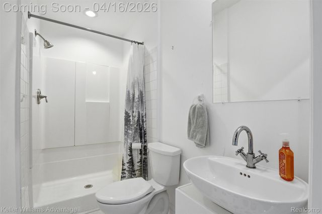 23632 Wesley Drive, Farmington, MI 48335