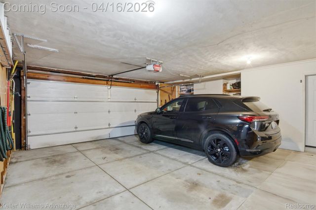 23632 Wesley Drive, Farmington, MI 48335