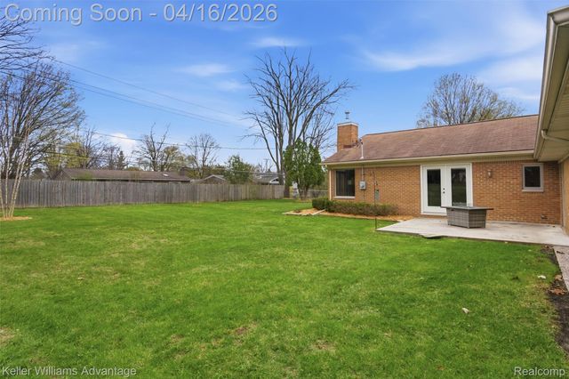 23632 Wesley Drive, Farmington, MI 48335