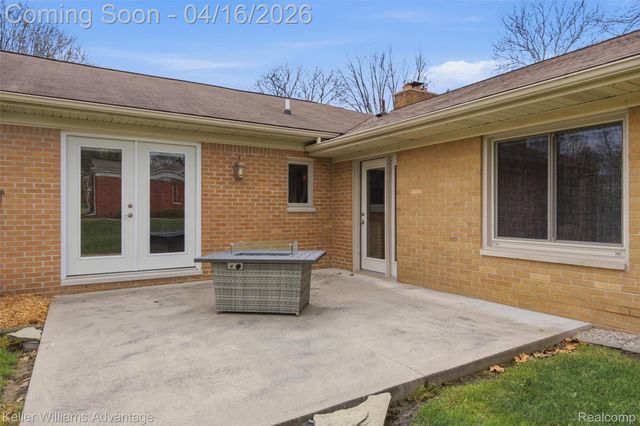 23632 Wesley Drive, Farmington, MI 48335