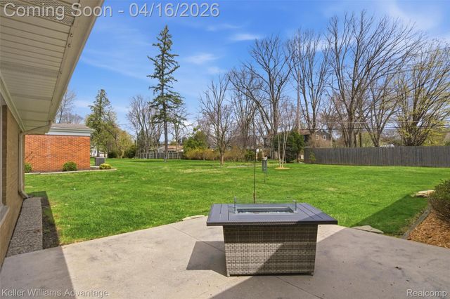 23632 Wesley Drive, Farmington, MI 48335