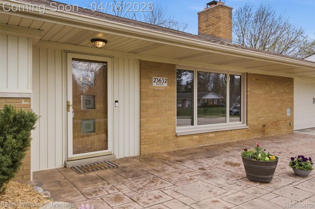 23632 Wesley Drive, Farmington, MI 48335