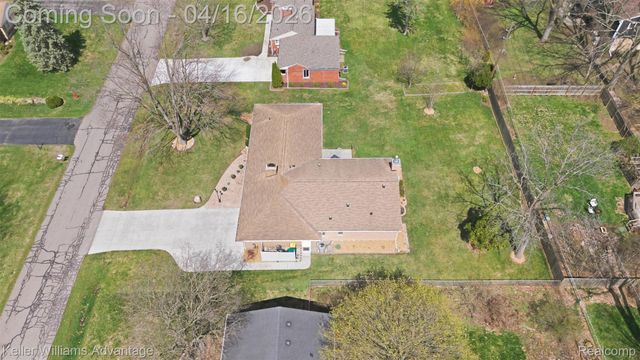 23632 Wesley Drive, Farmington, MI 48335