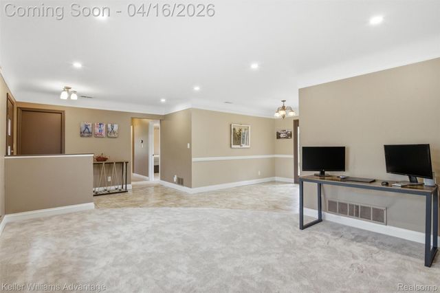 23632 Wesley Drive, Farmington, MI 48335