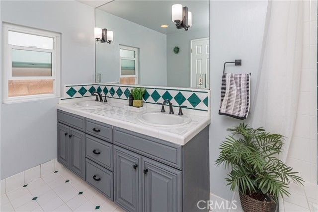 1030 E San Jose, Burbank, CA 91501