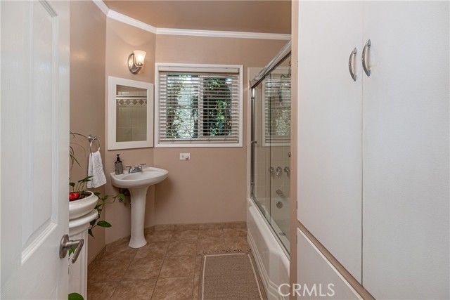 1030 E San Jose, Burbank, CA 91501