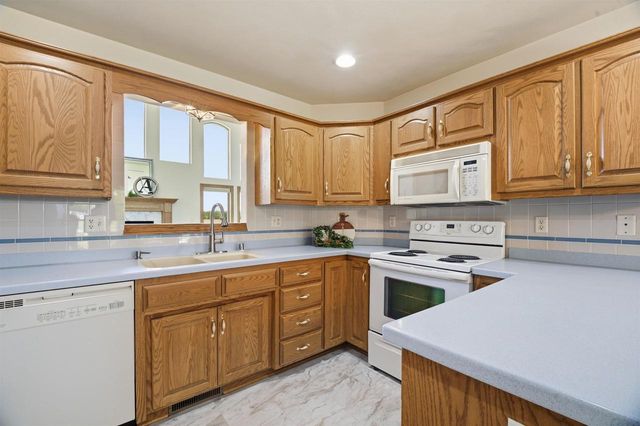 W2048 EVERGREEN DRIVE, Kaukauna, WI 54130