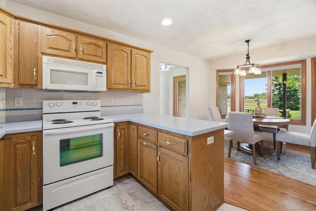 W2048 EVERGREEN DRIVE, Kaukauna, WI 54130