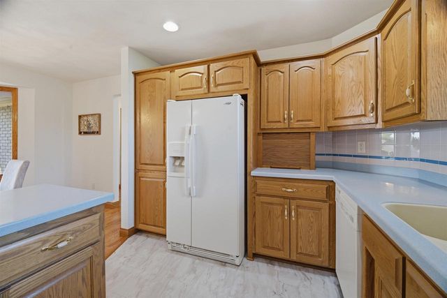 W2048 EVERGREEN DRIVE, Kaukauna, WI 54130