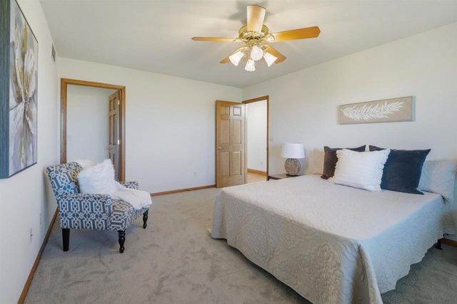 W2048 EVERGREEN DRIVE, Kaukauna, WI 54130