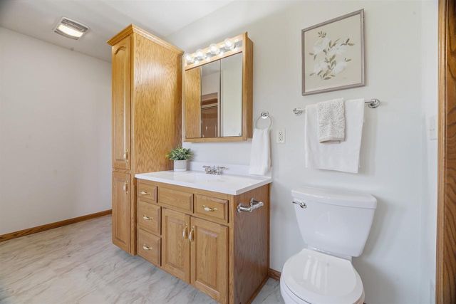 W2048 EVERGREEN DRIVE, Kaukauna, WI 54130