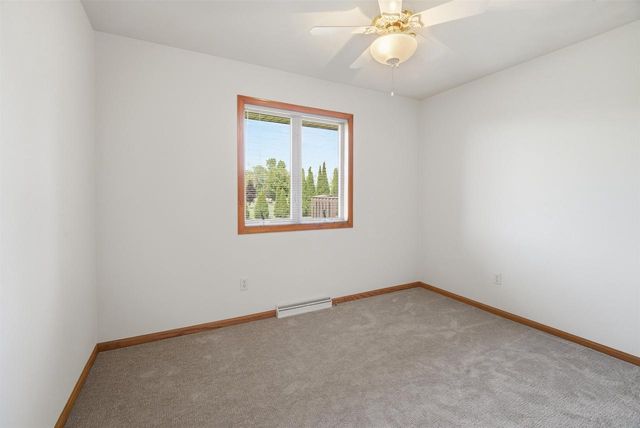 W2048 EVERGREEN DRIVE, Kaukauna, WI 54130