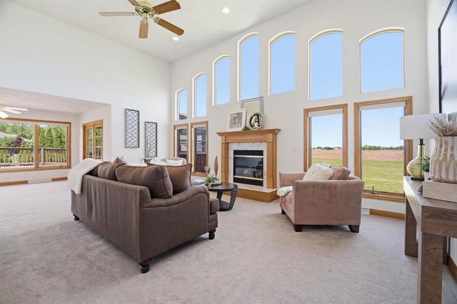 W2048 EVERGREEN DRIVE, Kaukauna, WI 54130