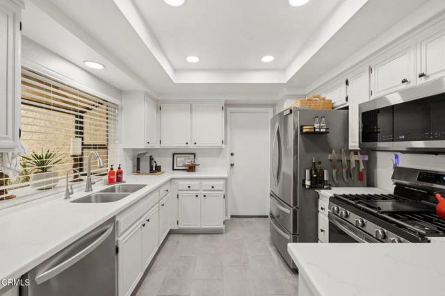 924 Sandberg Lane, Ventura, CA 93003