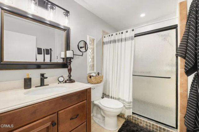 924 Sandberg Lane, Ventura, CA 93003