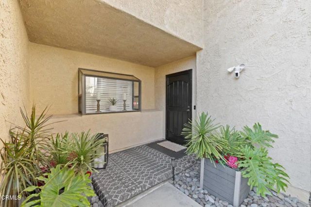 924 Sandberg Lane, Ventura, CA 93003