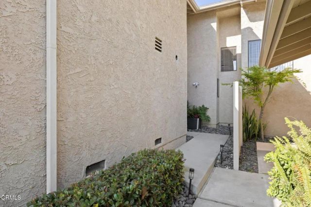 924 Sandberg Lane, Ventura, CA 93003