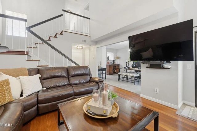 924 Sandberg Lane, Ventura, CA 93003