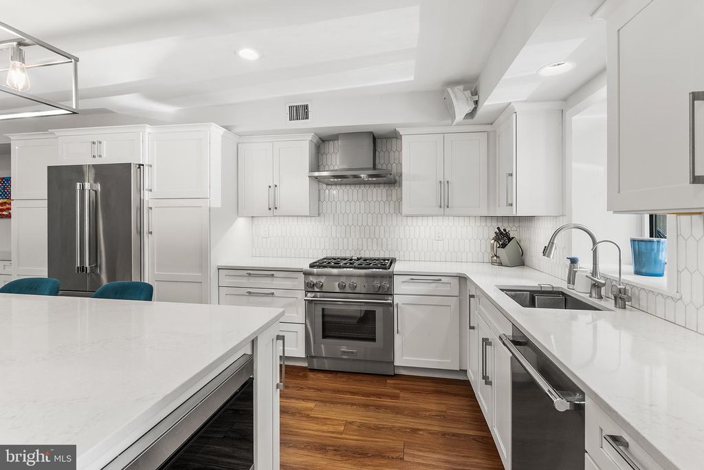 631 ADDISON ST, PHILADELPHIA, PA 19147 — photo 4