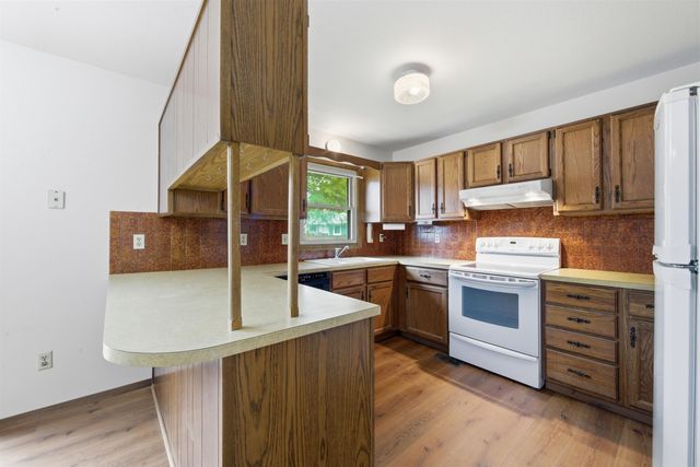 635 N Covington St, Wichita, KS 67212