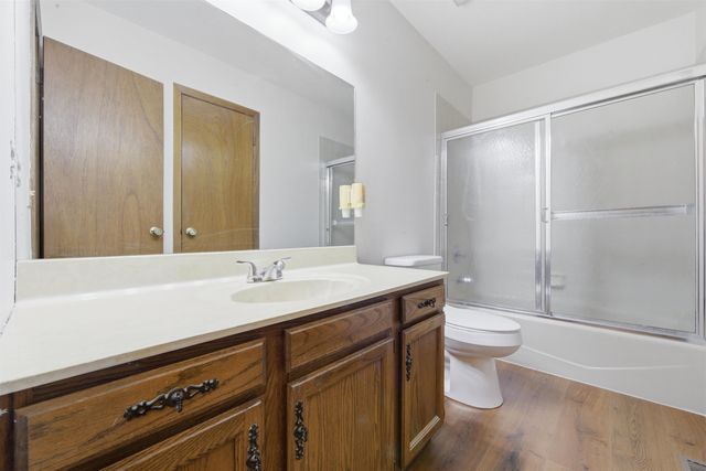 635 N Covington St, Wichita, KS 67212
