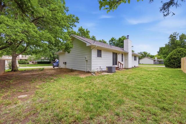 635 N Covington St, Wichita, KS 67212