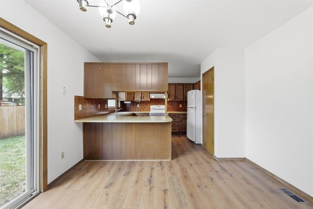635 N Covington St, Wichita, KS 67212