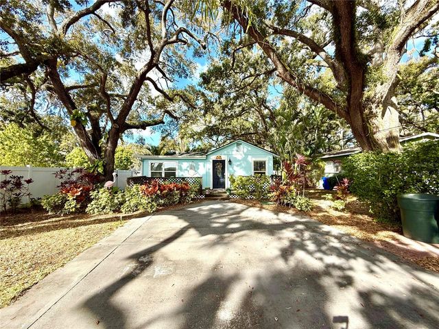 1304 NEW YORK AVENUE, Dunedin, FL 34698