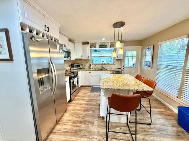 1304 NEW YORK AVENUE, Dunedin, FL 34698