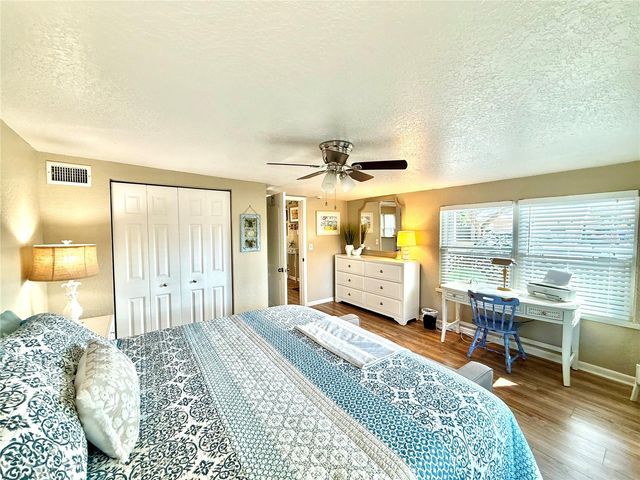 1304 NEW YORK AVENUE, Dunedin, FL 34698